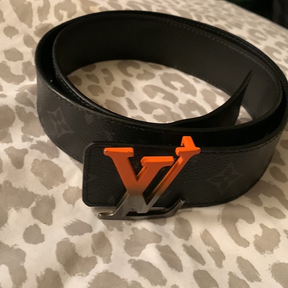 Louis Vuitton - Picture 4 of 4